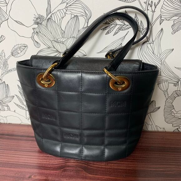 Vintage Womens MCM Quilted Purse Small Gold Hardware EUC! - Picture 2 of 9